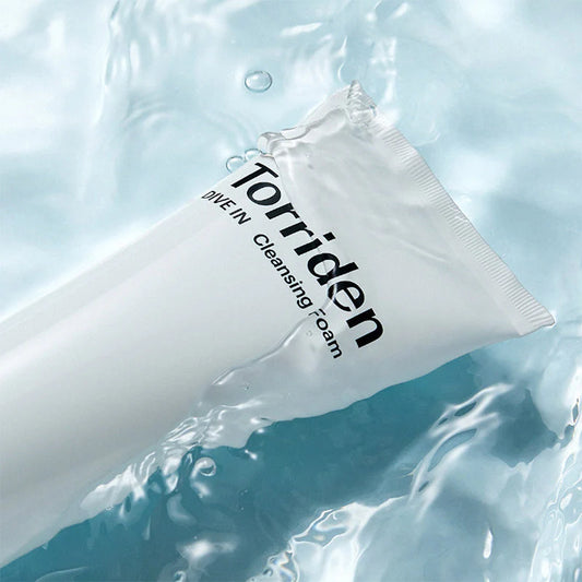 Hyaluronic acid cleanser