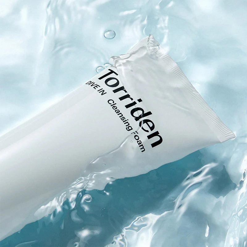 Hyaluronic acid cleanser