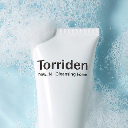 Hyaluronic acid cleanser